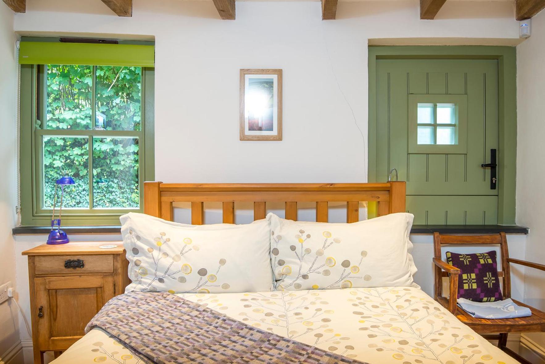 Sloop Inn Cottage Хавърфордуест Екстериор снимка